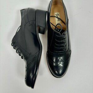 NEW | OXFORDS women's shoes crafted in leather Size 6 Black